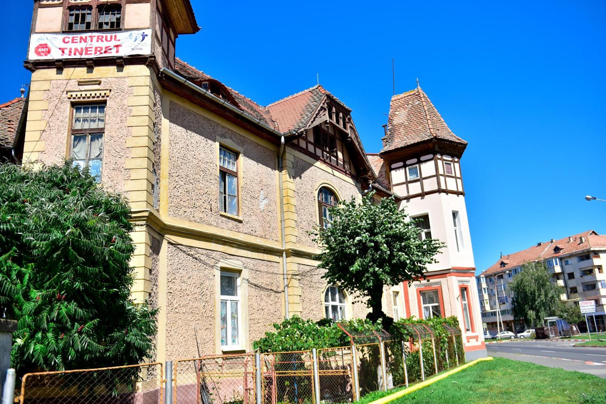 White House & Jacuzzi Apartment Sibiu Ngoại thất bức ảnh